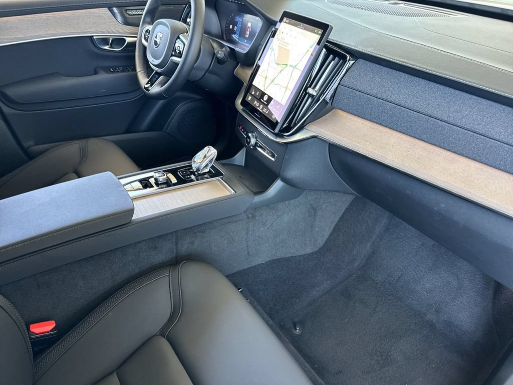 New 2026 Volvo XC90 B6 Plus AWD/4WD image 16