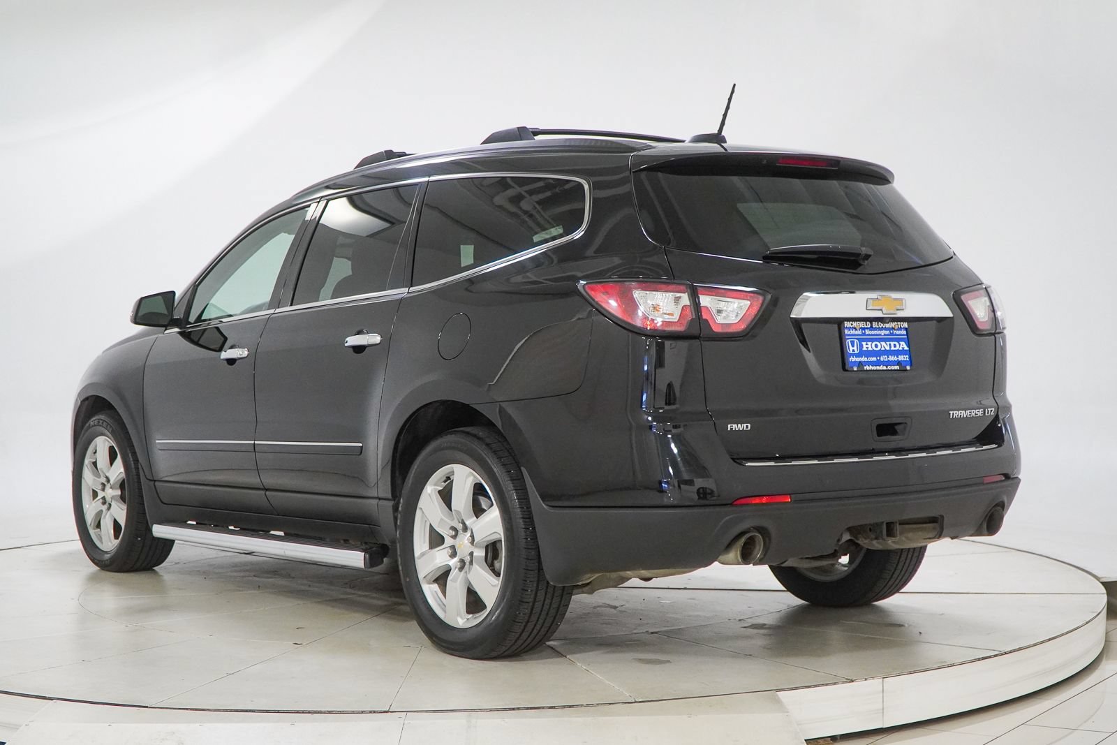Used 2016 Chevrolet Traverse LTZ w/ LPO, 'HIT The Road' Package AWD/4WD image 6