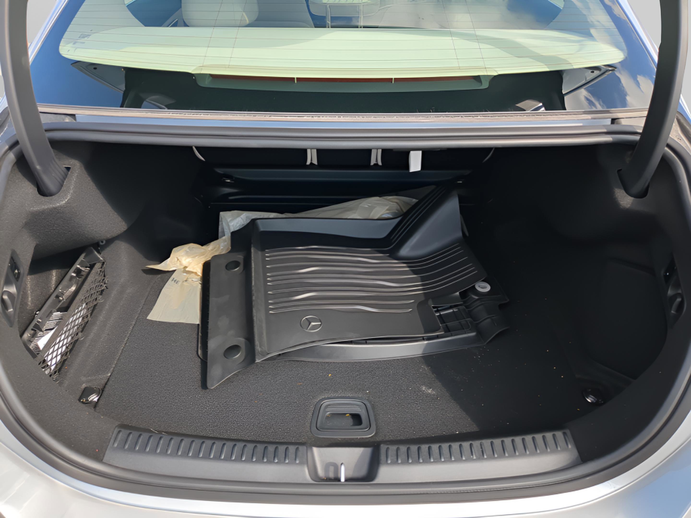 Certified 2025 Mercedes-Benz E 350 4MATIC Sedan image 6