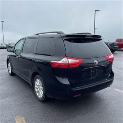 Used 2015 Toyota Sienna XLE w/ XLE Navigation Package AWD/4WD image 5
