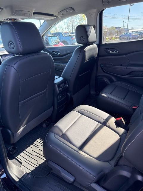 Used 2021 GMC Acadia SLT AWD/4WD image 12
