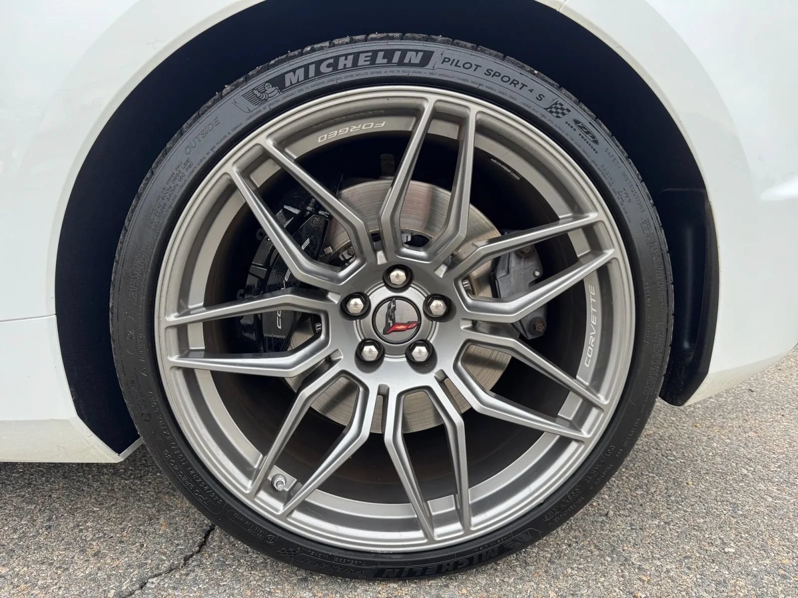 Used 2024 Chevrolet Corvette Z06 RWD image 38