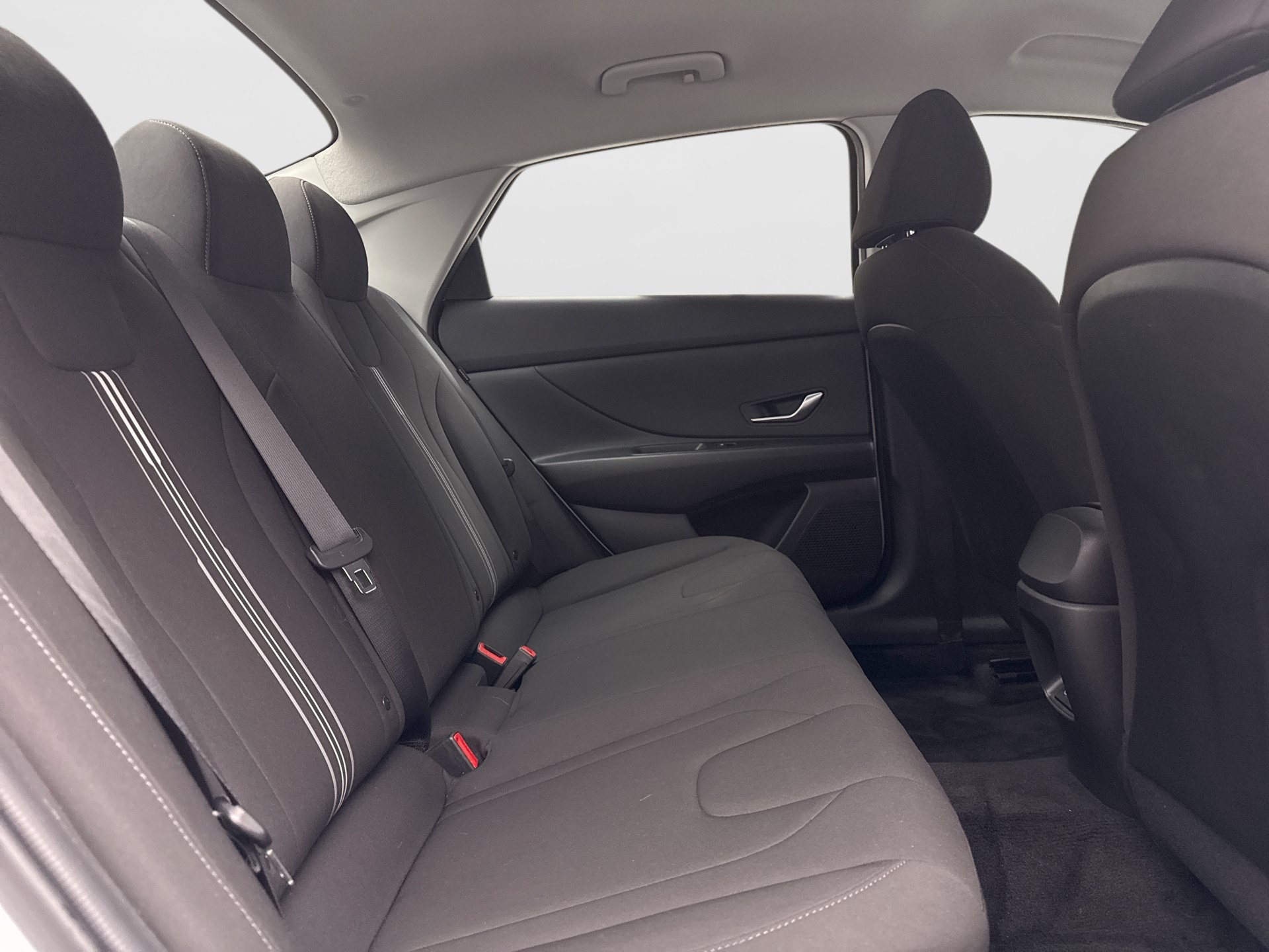 Used 2024 Hyundai Elantra SEL FWD image 18