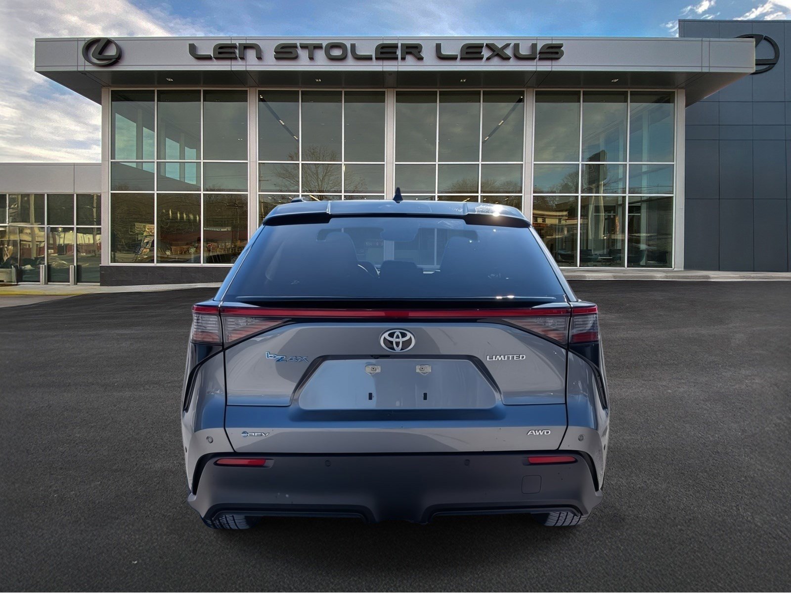 Used 2024 Toyota bZ4X Limited image 4