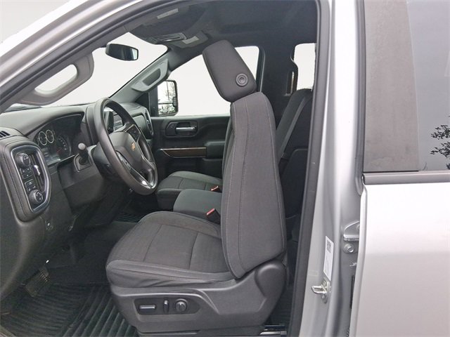 Used 2020 Chevrolet Silverado 3500 LT image 9