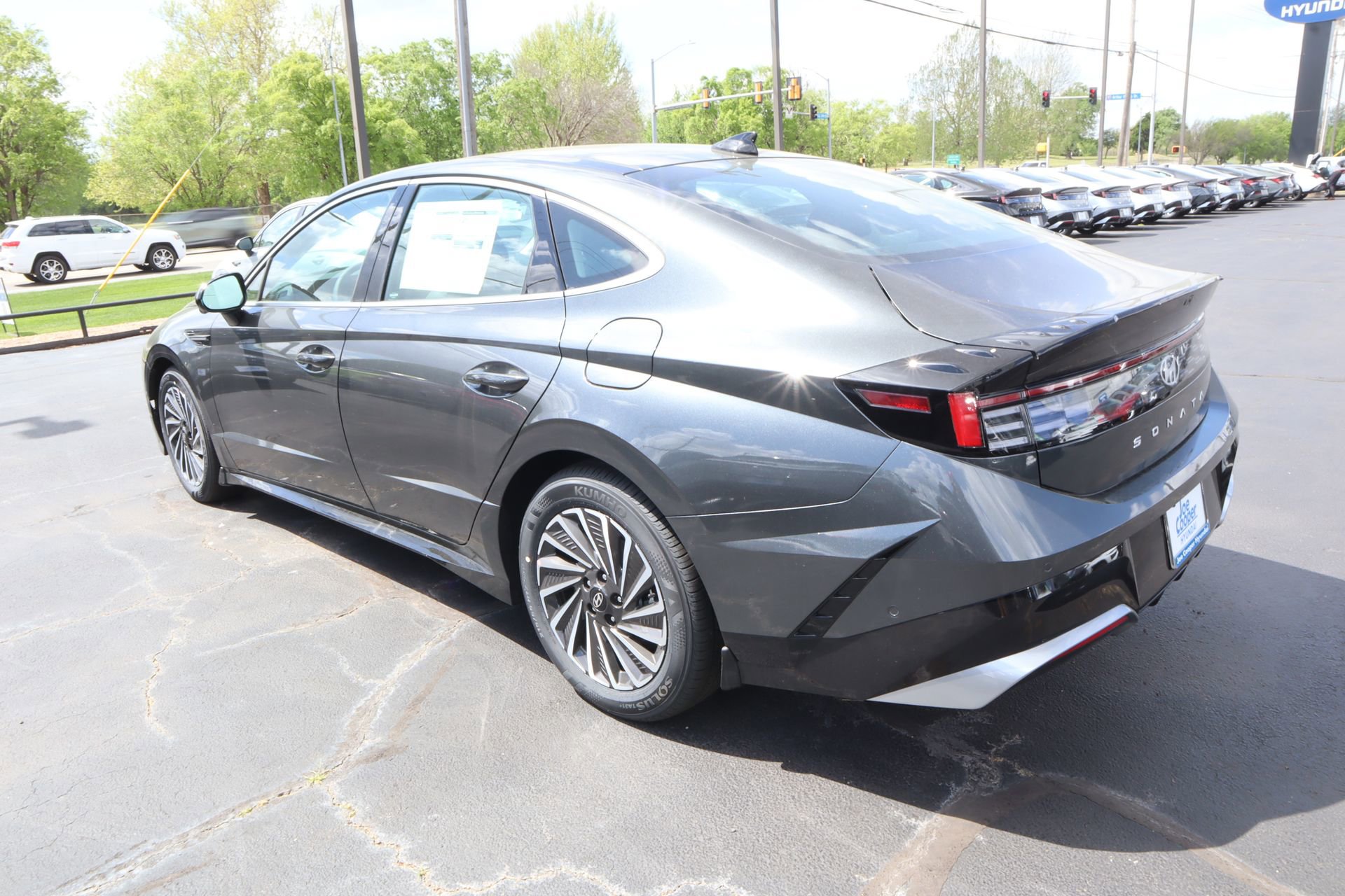 New 2026 Hyundai Sonata Limited image 23