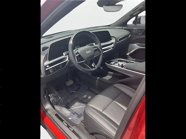 Certified 2025 Cadillac Lyriq Luxury w/ LPO, Floor Liner Package AWD/4WD image 10