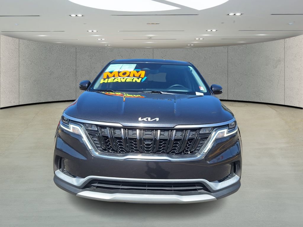 Used 2023 Kia Carnival LX image 7