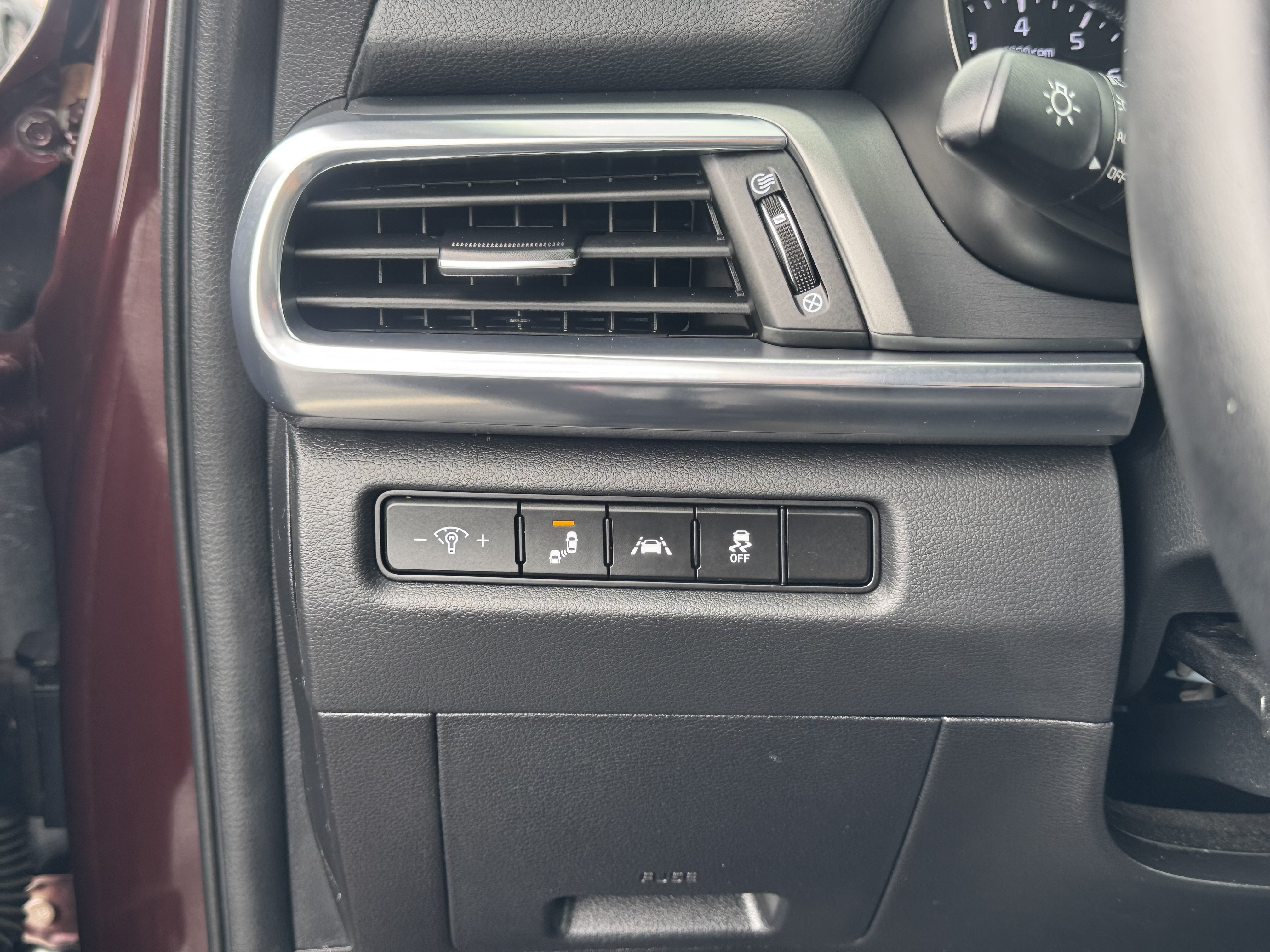 Used 2022 Kia Telluride LX FWD image 20