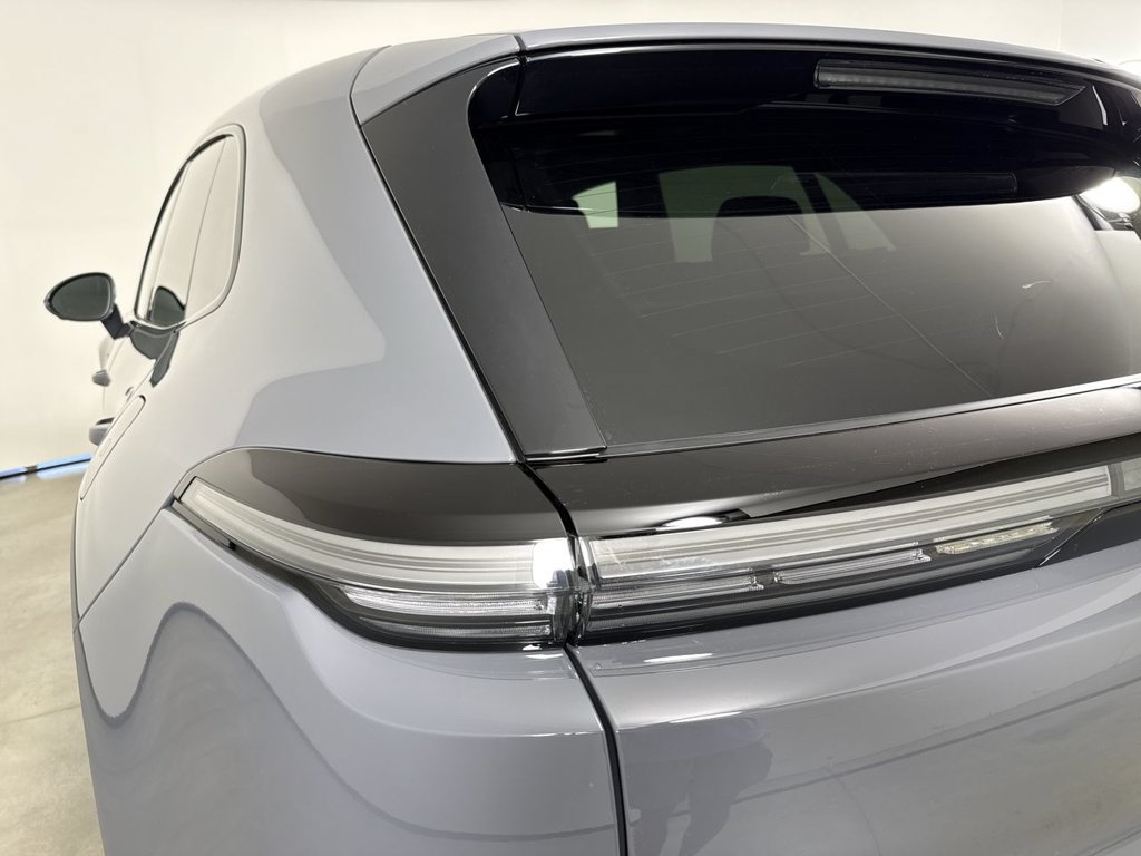 New 2026 Porsche Cayenne Electric AWD/4WD image 18