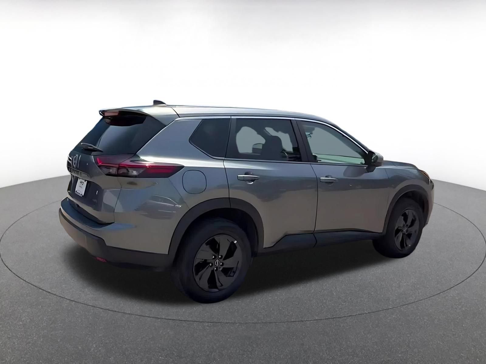 Used 2026 Nissan Rogue SV AWD/4WD image 15
