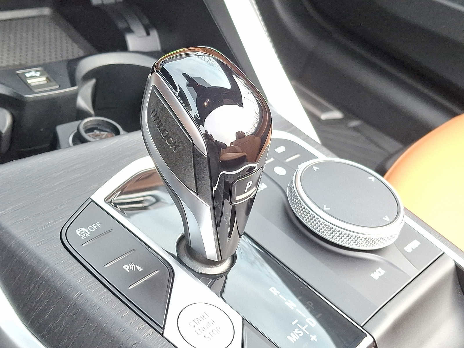 Used 2023 BMW 440i xDrive Convertible w/ Premium Package image 9