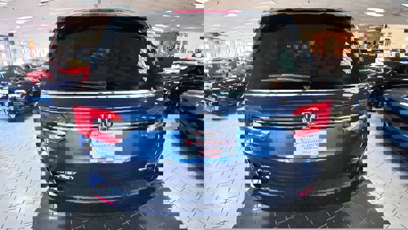 Used 2021 Honda Odyssey Touring image 5