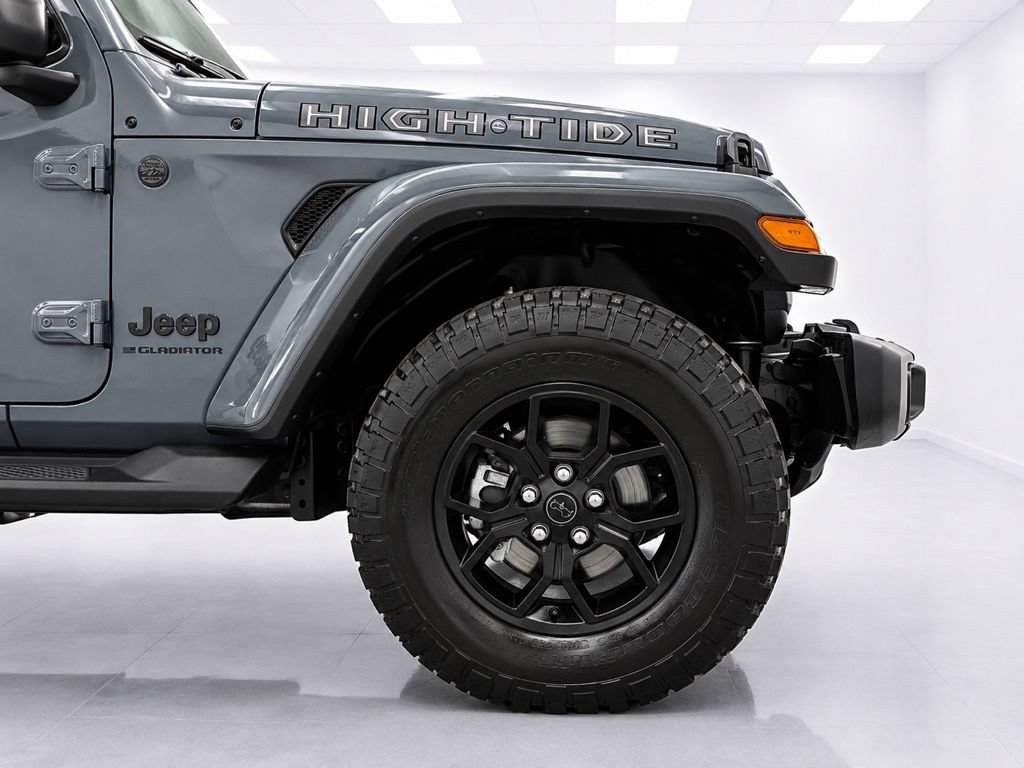 Used 2025 Jeep Gladiator Sport AWD/4WD image 8