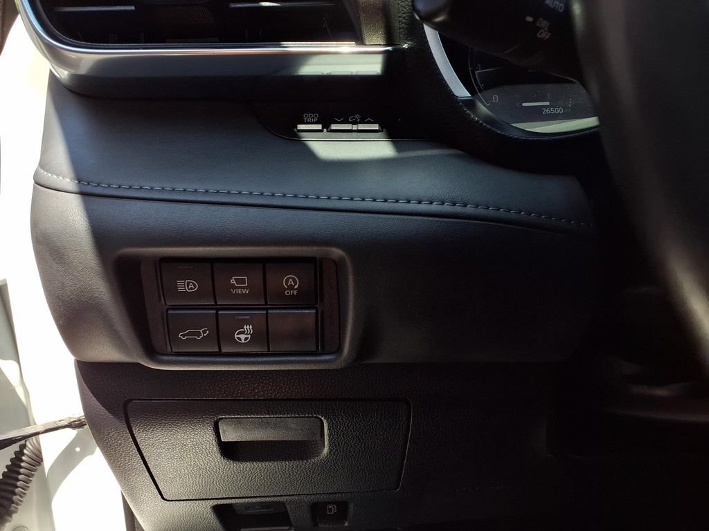 Used 2023 Toyota Highlander Limited FWD image 14