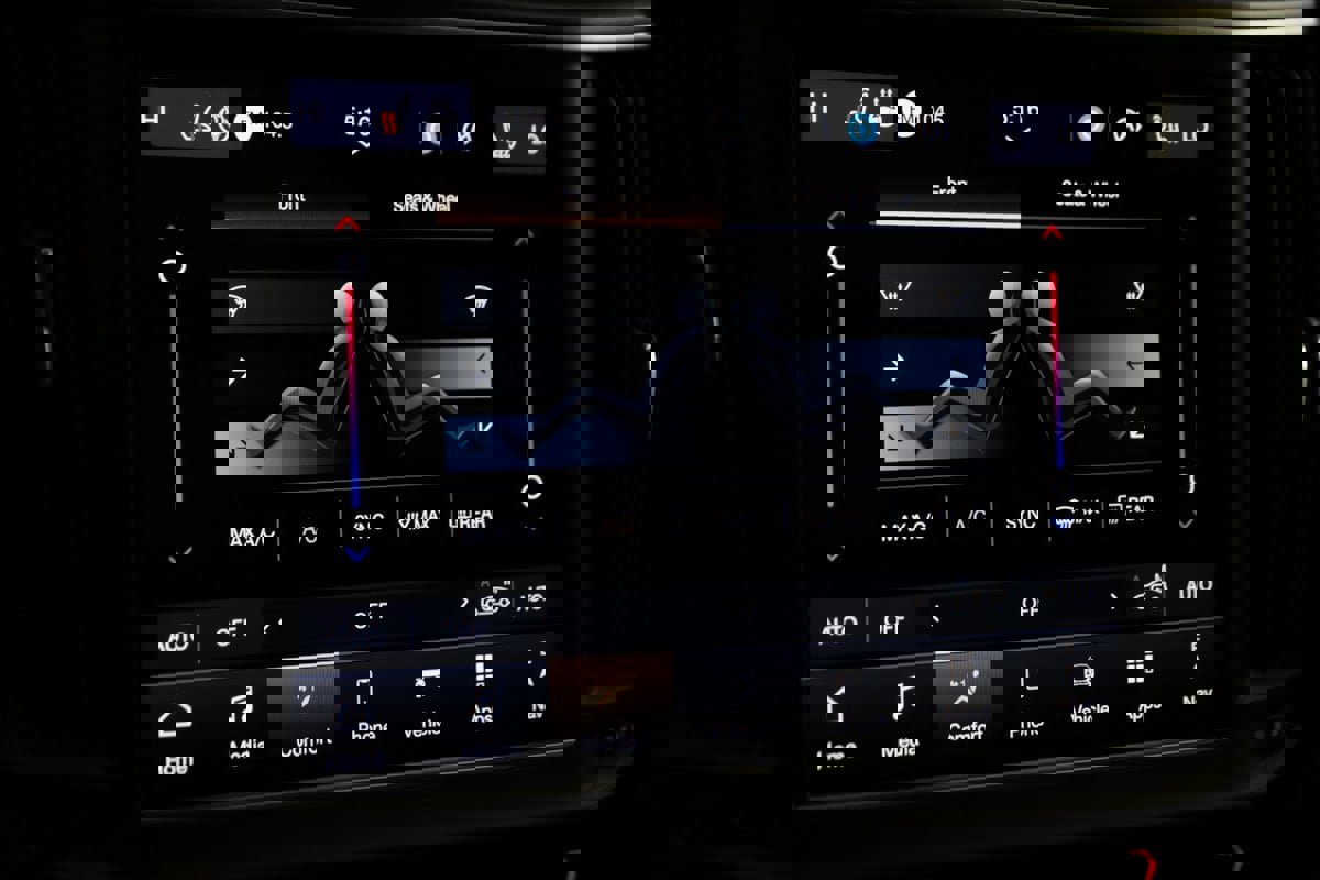 Used 2021 Maserati Levante S image 39