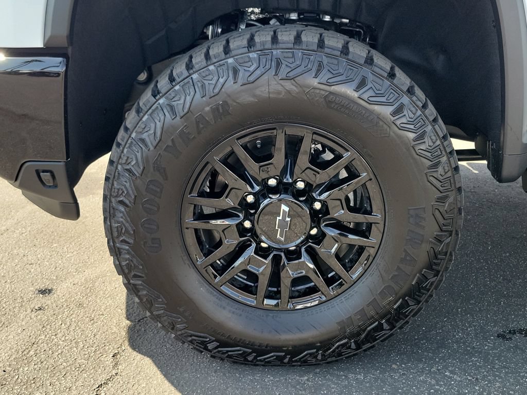 New 2026 Chevrolet Silverado 2500 ZR2 AWD/4WD image 32