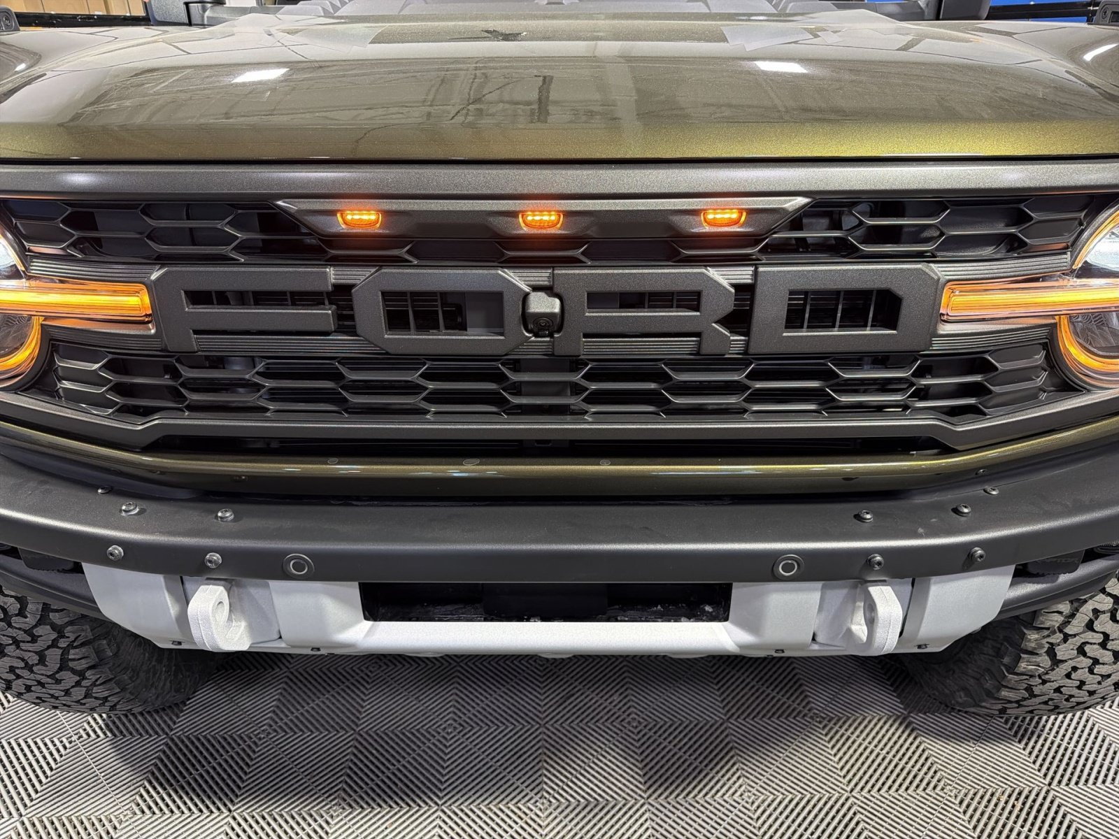 New 2025 Ford Bronco Raptor w/ Interior Carbon Fiber Pack AWD/4WD image 12