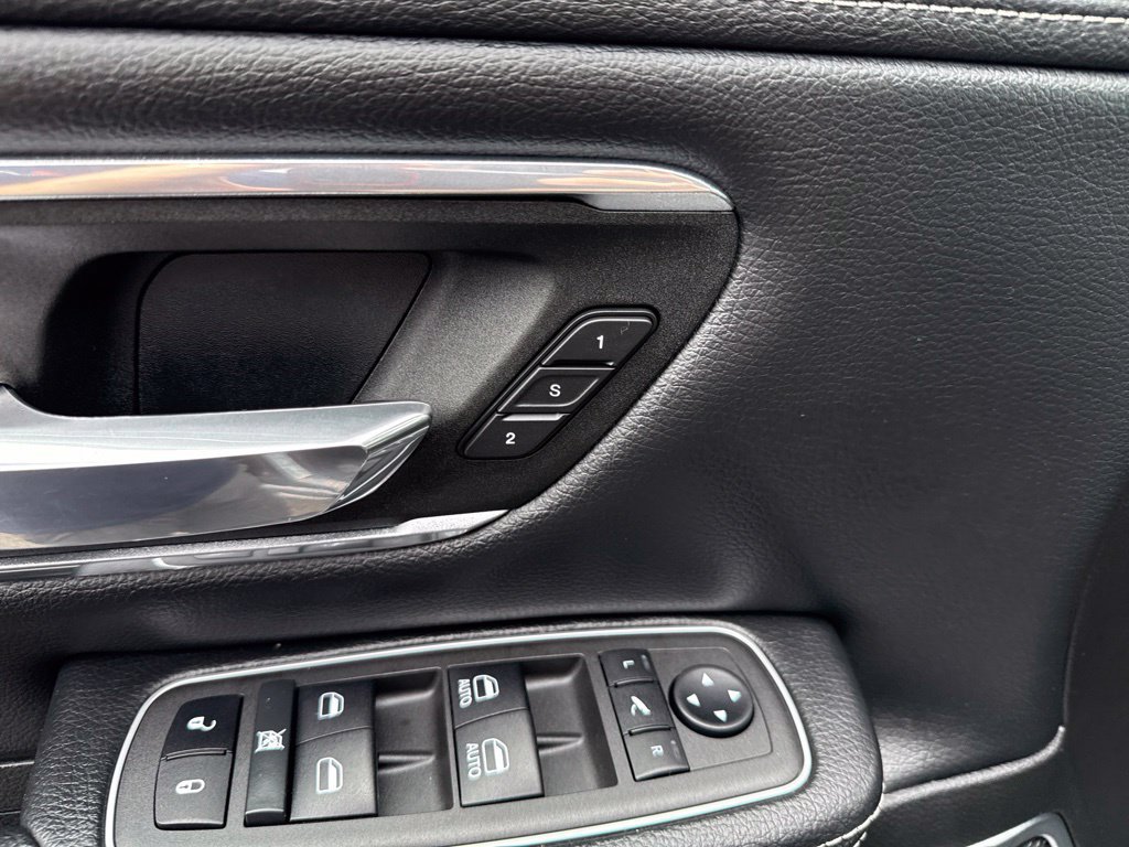 Used 2022 RAM 1500 Laramie AWD/4WD image 19