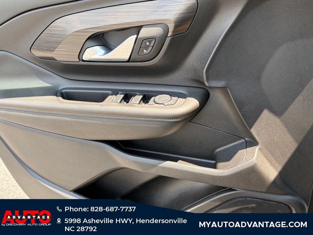 Used 2024 GMC Terrain SLE AWD/4WD image 24