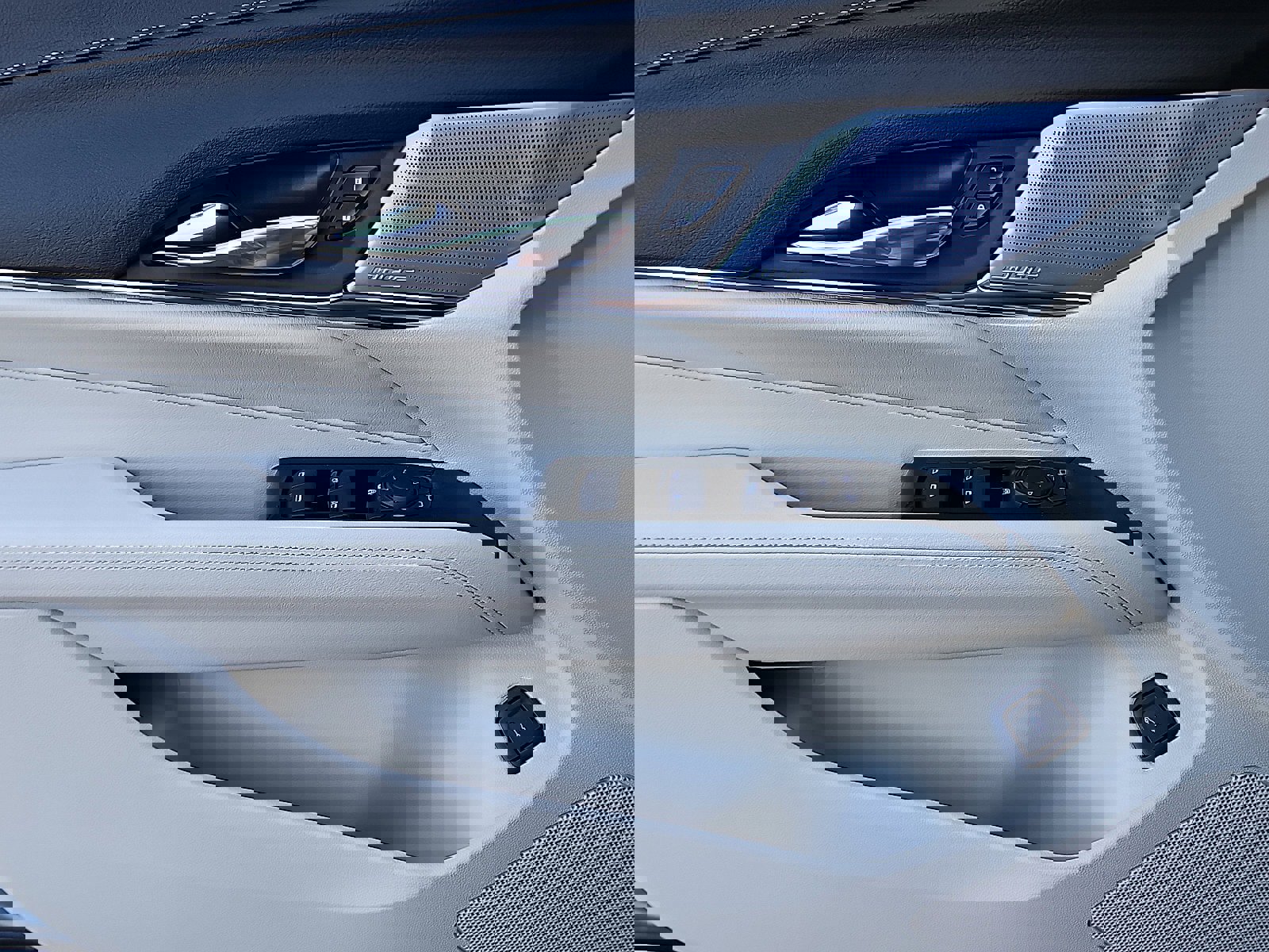 New 2026 Cadillac CT4 Luxury image 14