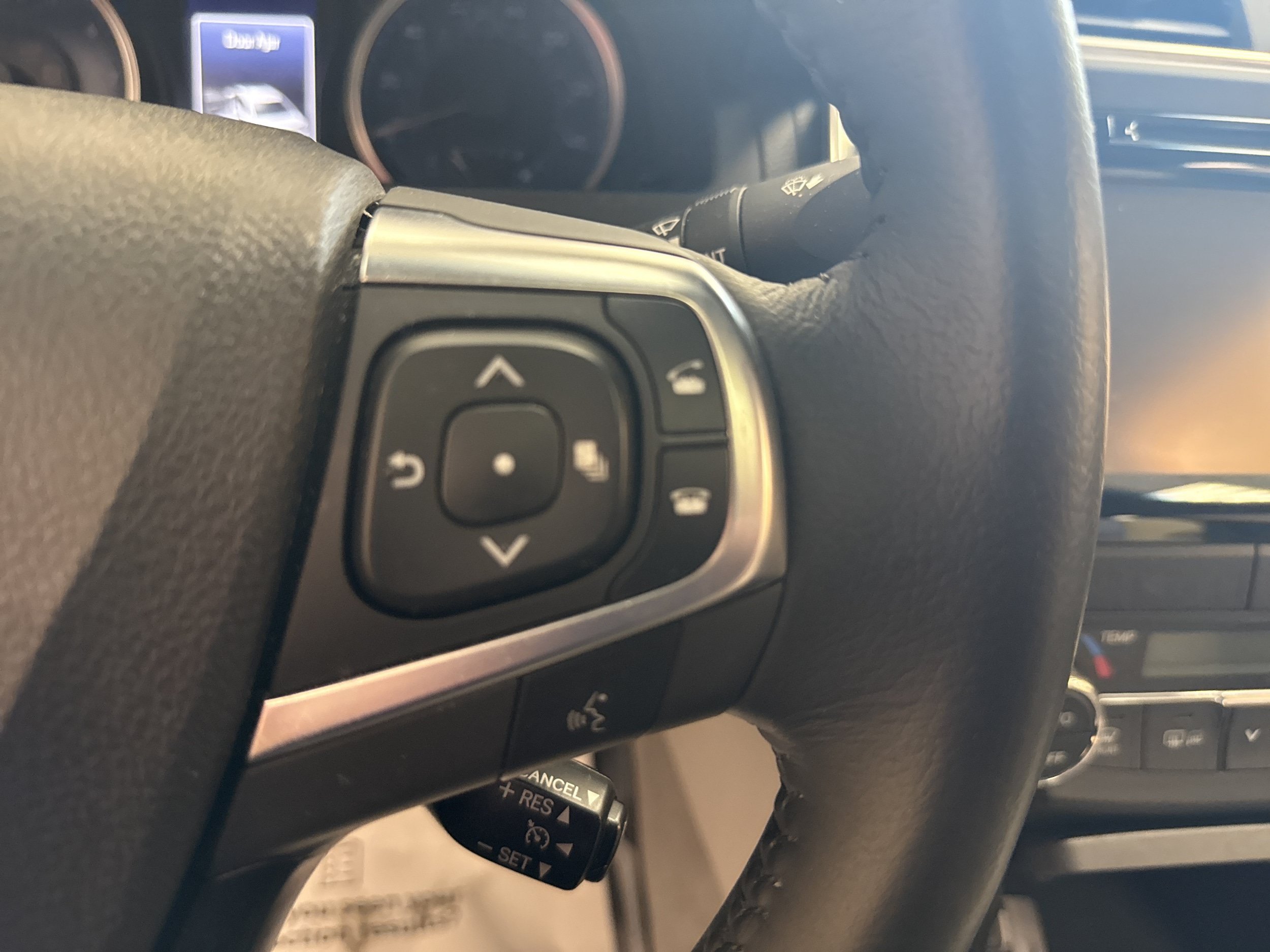 Used 2015 Toyota Camry XLE FWD image 43