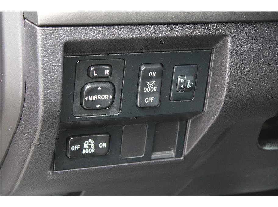 Used 2014 Toyota Tundra SR5 w/ SR5 Upgrade Package AWD/4WD image 13