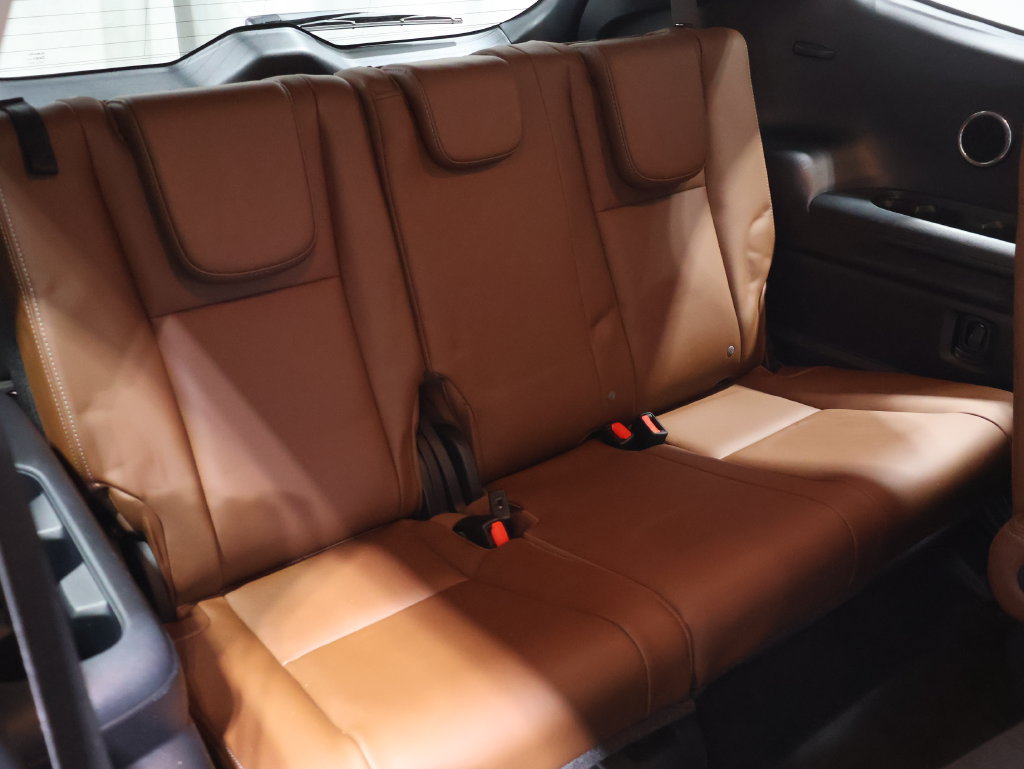 Used 2019 Subaru Ascent Touring w/ Popular Package #2 AWD/4WD image 18