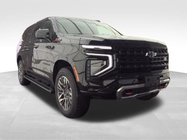 Used 2025 Chevrolet Suburban Z71 AWD/4WD image 3