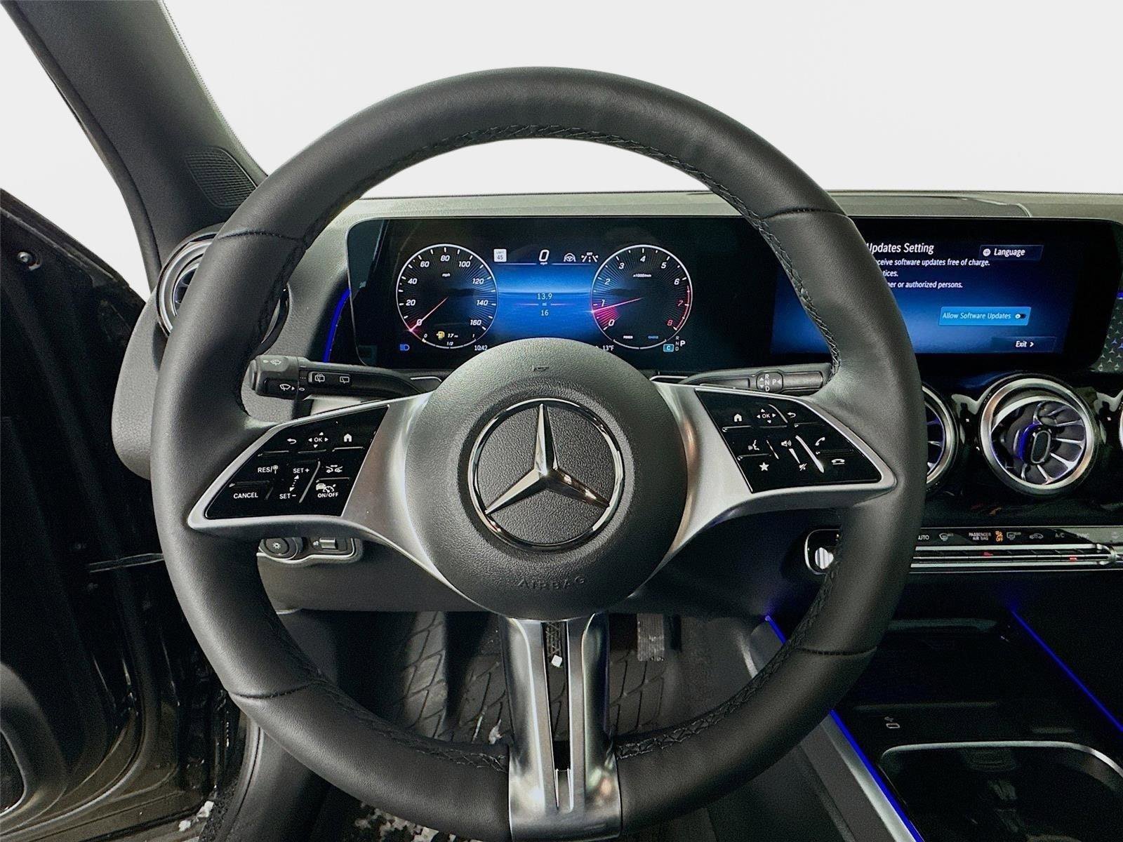 Used 2026 Mercedes-Benz GLB 250 4MATIC image 11