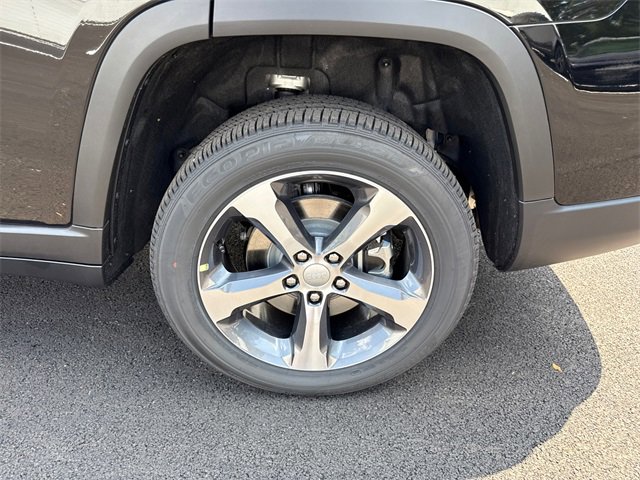 New 2025 Jeep Grand Cherokee L Limited w/ Trailer Tow Package image 7