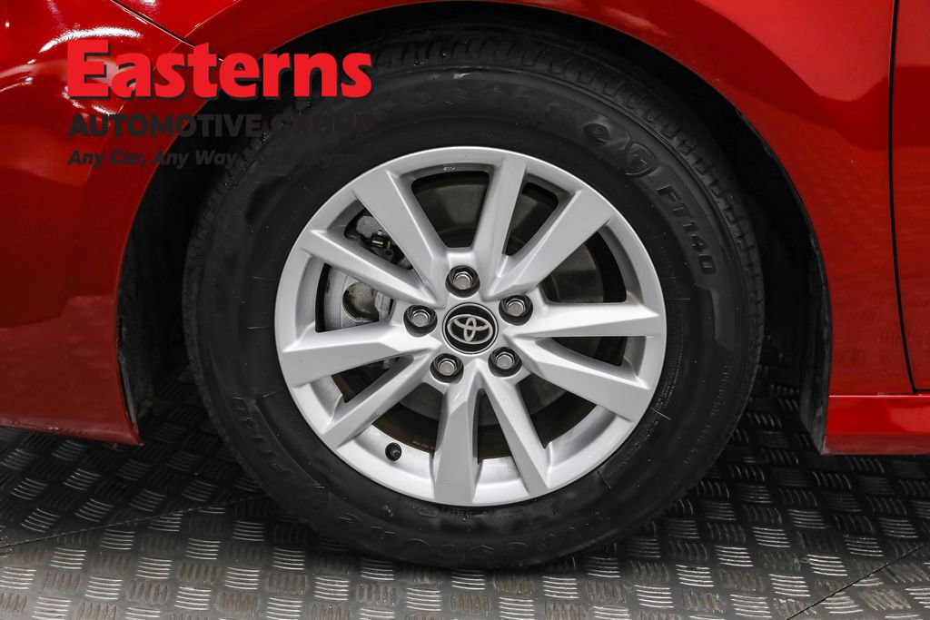 Used 2025 Toyota Camry LE image 31