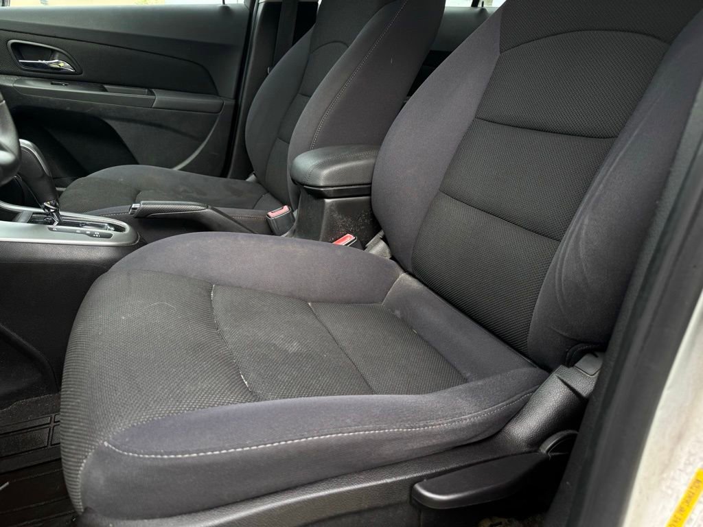 Used 2013 Chevrolet Cruze LT FWD image 17