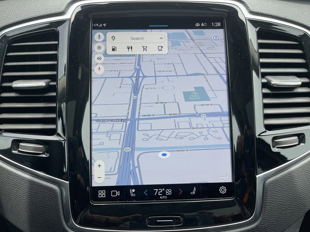 Used 2025 Volvo XC90 B6 Plus image 15