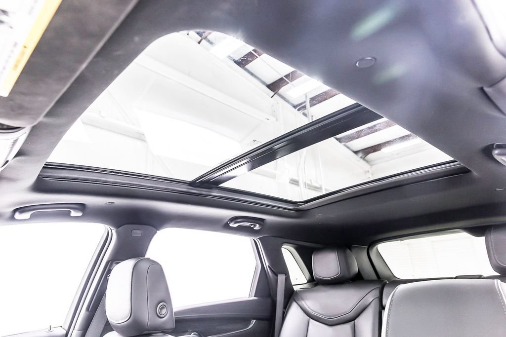 Used 2020 Cadillac XT5 Premium Luxury AWD/4WD image 17