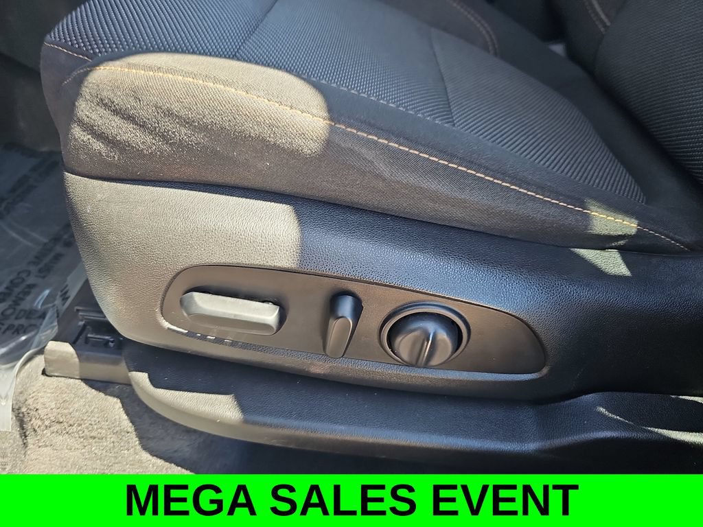 Used 2019 Chevrolet Traverse LT FWD image 28