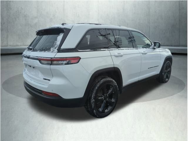 Used 2023 Jeep Grand Cherokee Limited w/ Luxury Tech Group II image 7