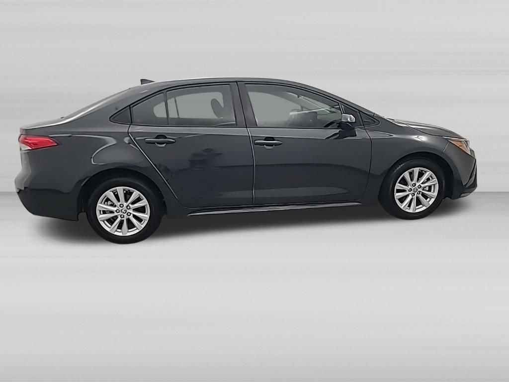 Used 2024 Toyota Corolla LE w/ LE Convenience Package FWD image 3