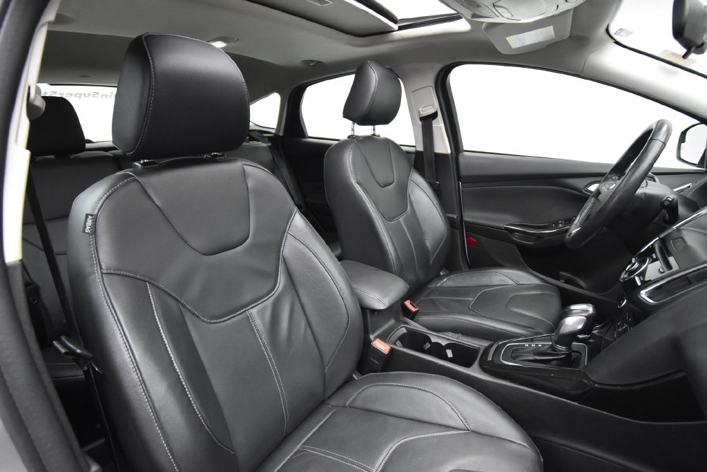 Used 2018 Ford Focus Titanium FWD image 16