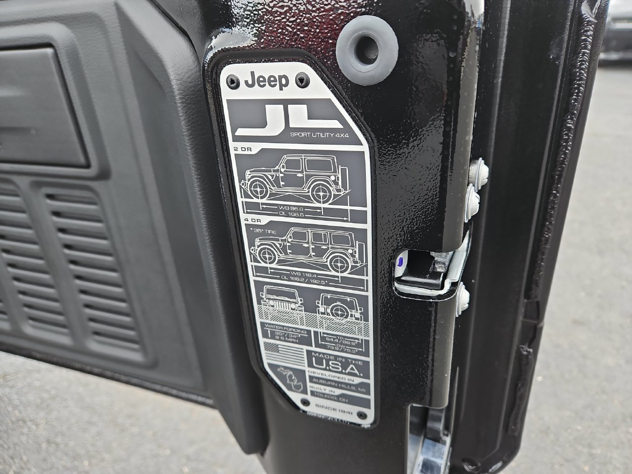 New 2026 Jeep Wrangler Unlimited Sport AWD/4WD image 13