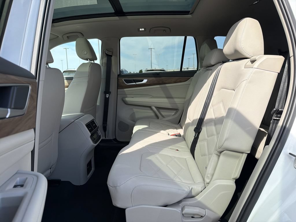 New 2026 Volkswagen Atlas SE FWD image 13