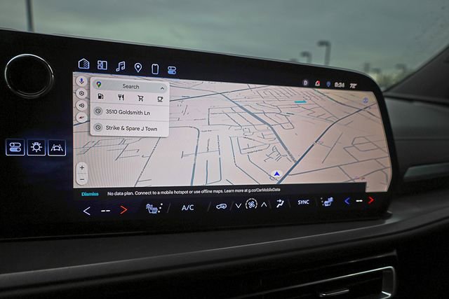 Used 2024 Chevrolet Traverse LT w/ Enhanced Driving Package image 25