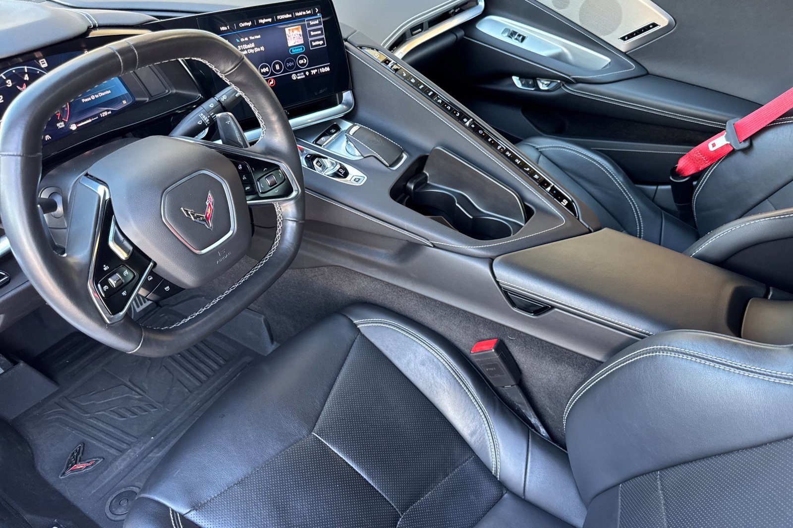 Certified 2022 Chevrolet Corvette Stingray Preferred Cpe w/ Z51 Performance Package RWD image 10