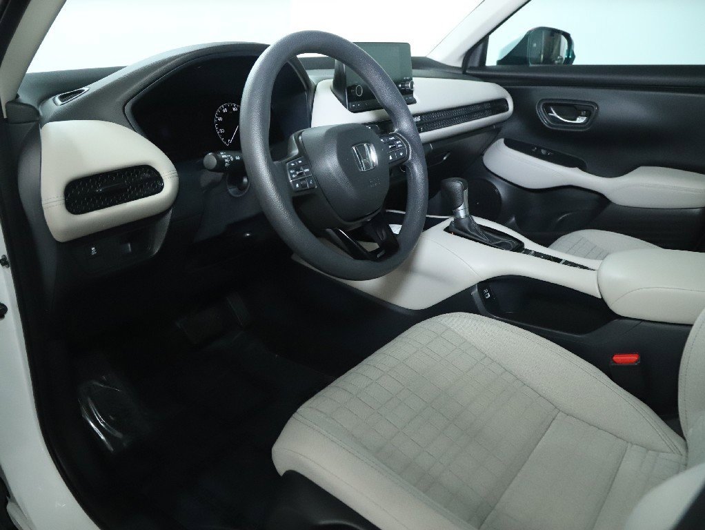 Used 2023 Honda HR-V LX image 17