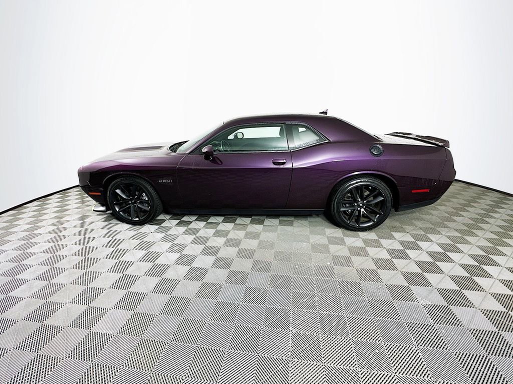 Used 2022 Dodge Challenger R/T w/ Performance Handling Group image 6