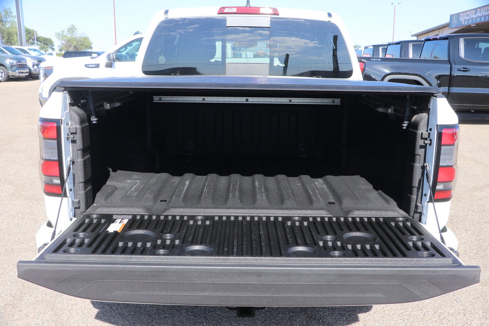Used 2026 Nissan Frontier SV w/ SV Convenience Package AWD/4WD image 29