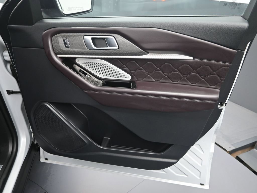 Used 2025 Ford Explorer Platinum w/ LUX Leather Package image 42