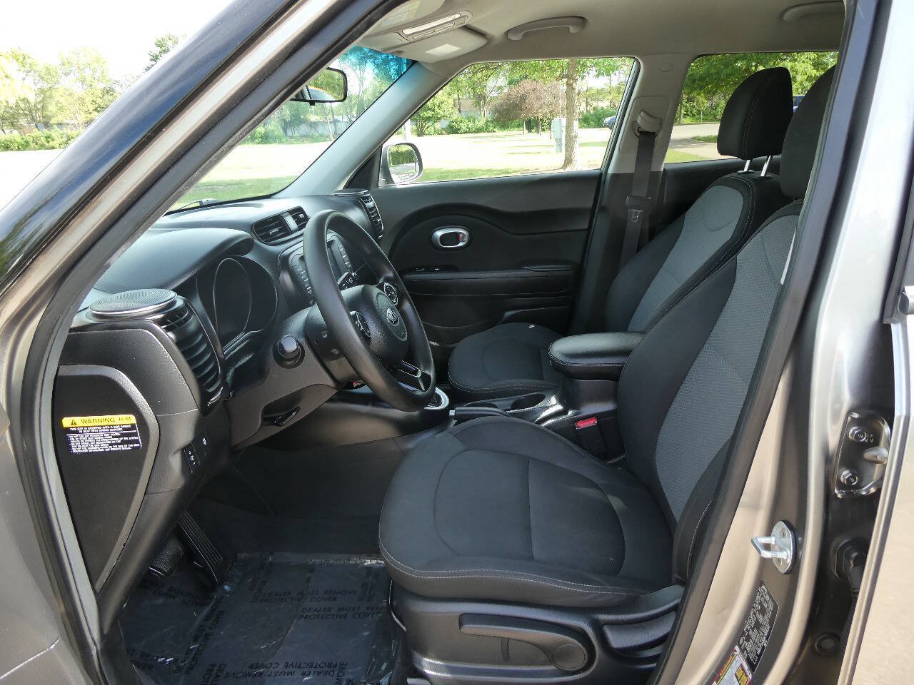 Used 2019 Kia Soul + FWD image 9