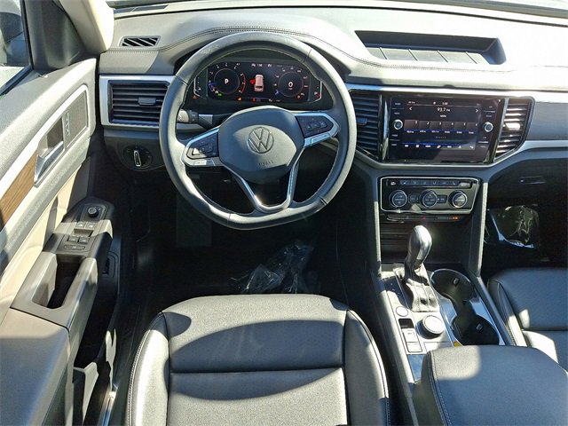 Used 2023 Volkswagen Atlas SE image 11