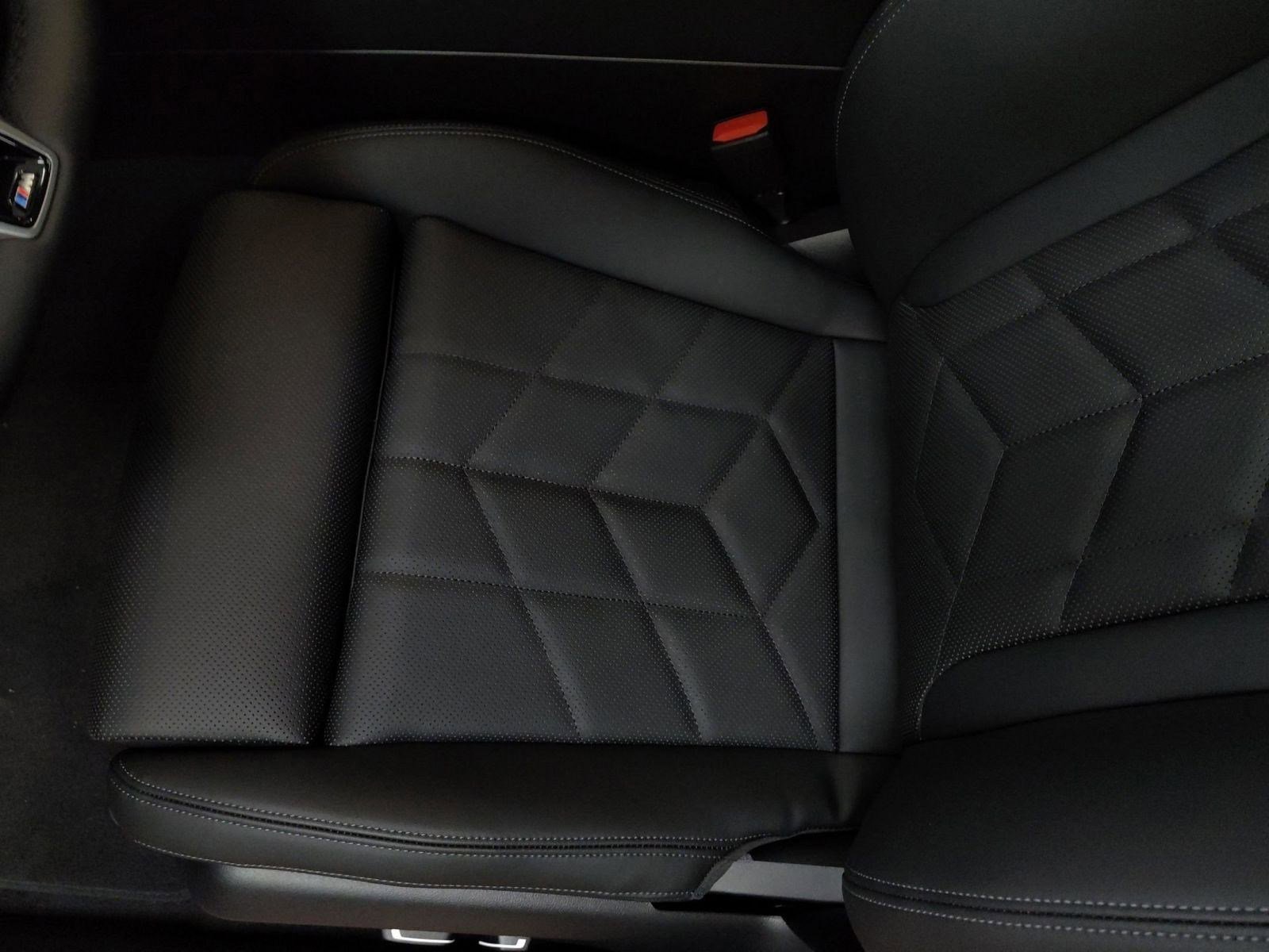 New 2026 BMW 530i xDrive w/ M Sport Package AWD/4WD image 18